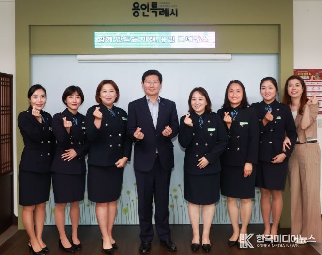 이상일 용인특례시장이 지난 5일 용인 서부녹색어머니회(회장 손민영) 회원들과 어린이 교통안전 개선 간담회를 가졌다