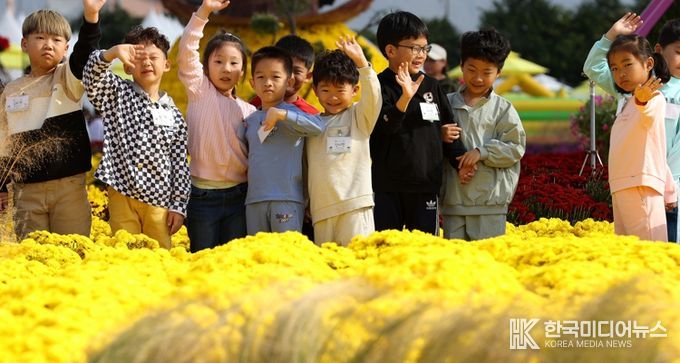 지난해 강진만 춤추는 갈대축제장 모습.