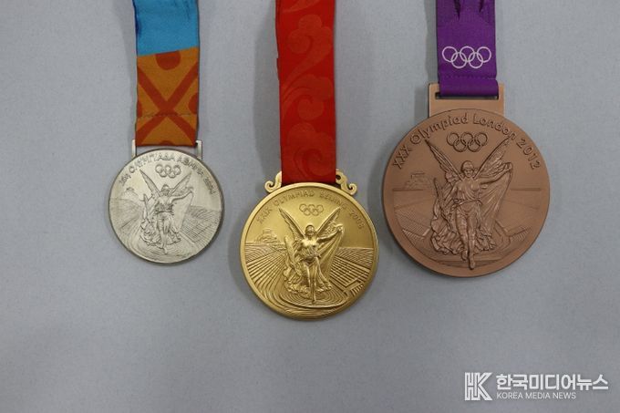 기증 유물-올림픽 금은동 메달 전체