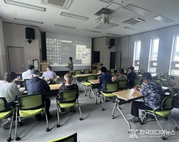가평군, 보훈단체 회원 대상 키오스크 사용법 교육