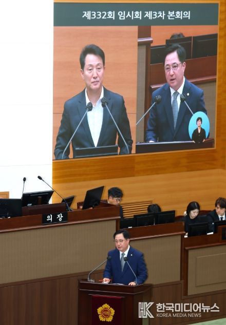 시정질문 중인 박석 의원