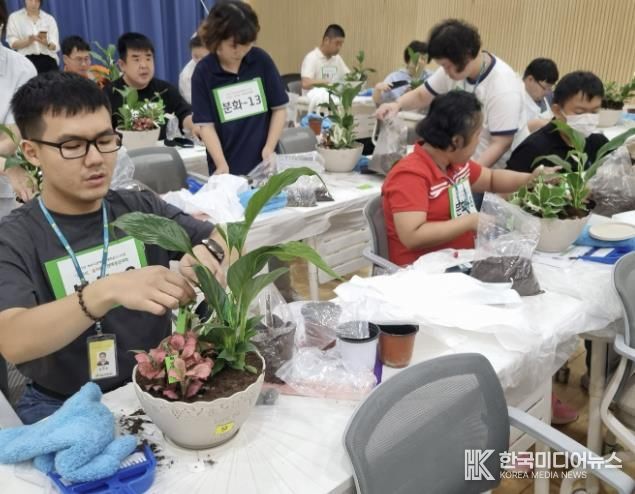 여주시, 발달장애인 화훼경진대회 ‘피어라 꽃처럼‘ 성황리 개최