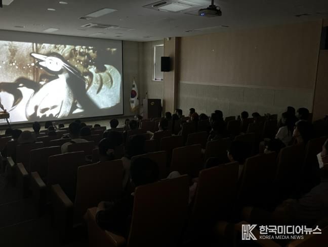 연천군도서관, 9월 독서의 달 '프란 작가의 샌드아트 공연' 성료