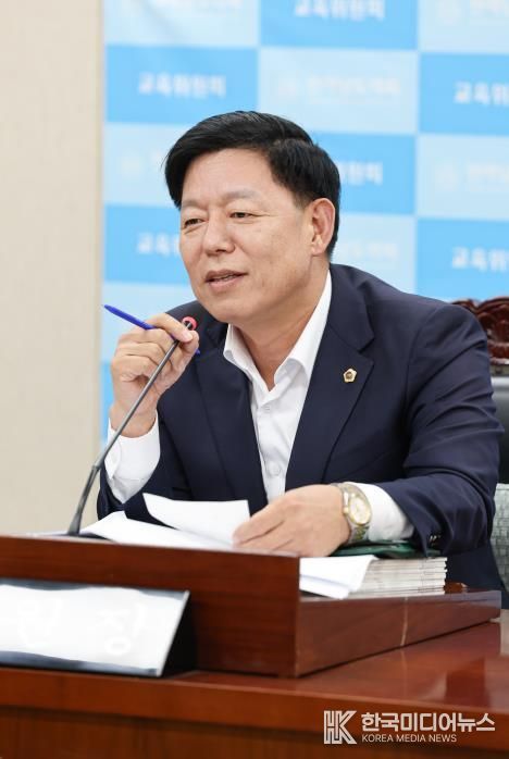김정희 전라남도의회 교육위원장 상임위 업무보고