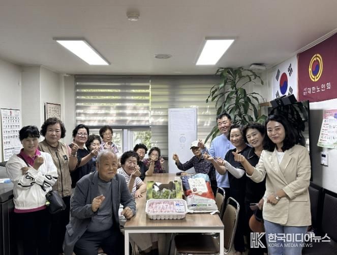 동두천시 생연1동 통장협의회, 경로당에 추석맞이 위문품 전달로 나눔 실천