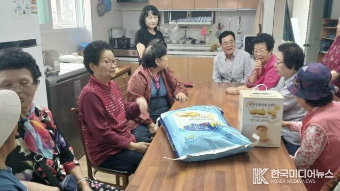 시흥시 신천동, 관내 경로당 23곳 방문해 추석맞이 인사