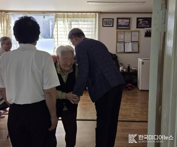 시흥시 연성동, 경로당 14곳에 위문품 전달