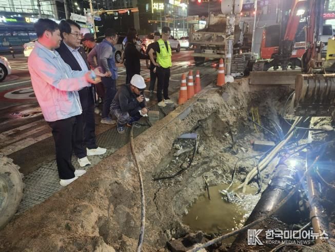 남양주시의회 조성대 의장, 평내동 일대 노후 상수도관 교체 현장 점검