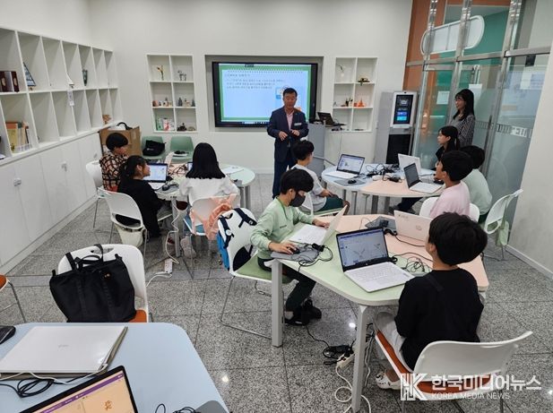 이승우 시의원, “아이들의 코딩이 부산의 미래다” - SW·로봇 체험교육 현장 격려