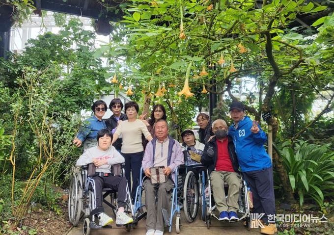 가을 품은 수목원에서 ‘힐링’…정읍시장애인복지관, 세상체험 나들이