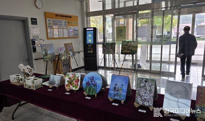 용인도시공사 모현다목적복지회관, ‘2025년 수강생 작품 전시회’개최