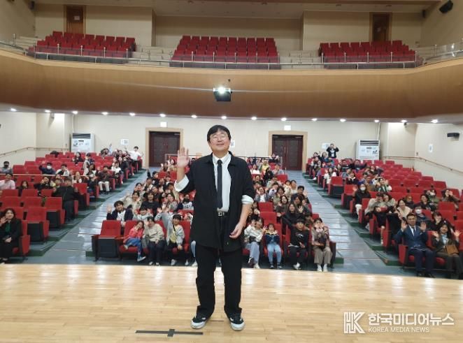 곽재식 작가 겸 공학박사, 거제시민자치대학 강연 성료