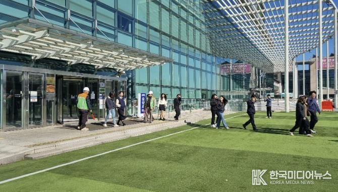 용인특례시가 지진발생 대비 통합지원본부 운영훈련을 진행했다.