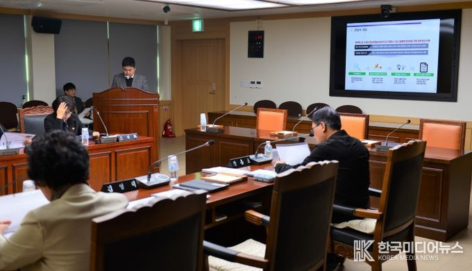 정선군의회, 중장년층 맞춤형 지원 정책 연구용역