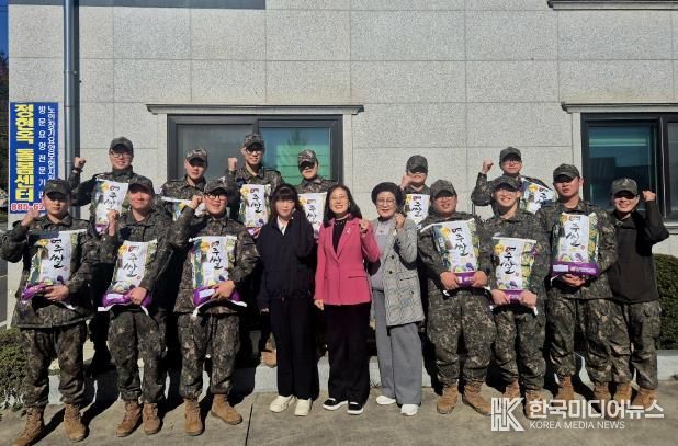 육군 제9158부대와 7136 다련장 사격대 소속 벧엘교회, 여주시 대신면 장기요양기관 2곳에 사랑의 쌀 기부