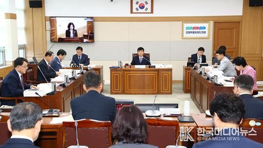 강원특별자치도의회 교육위, 도교육청 스마트기기 보급사업 감사계획 제출 요구