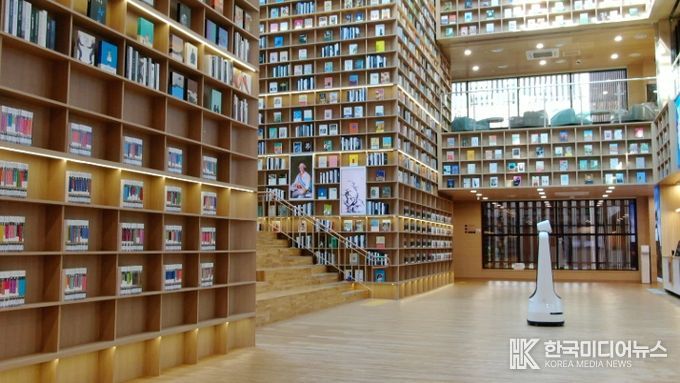 송도국제도서관 개관 2주만에 인천 대표 명소로 ‘발돋움’