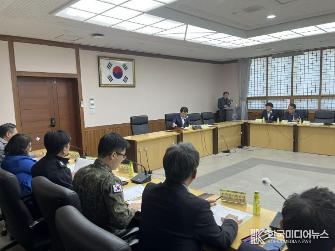 이상익 함평군수가 안전관리위원회 주재하는 모습