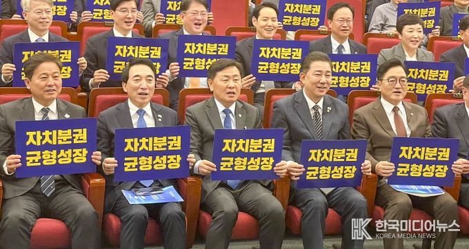 전북, ‘균형성장 3특' 대표…국회서 특화발전 발표