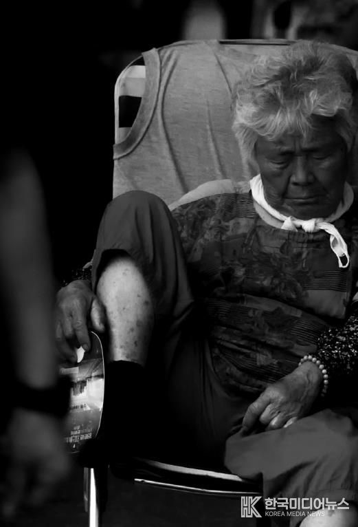 1등상의 김찬명씨 작품 「노인」