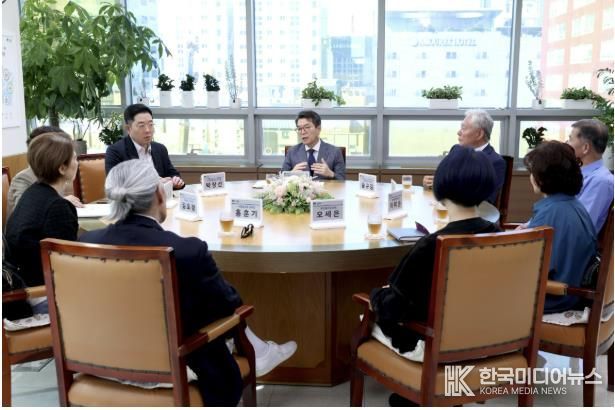 지난 10월 진행한 ‘서울숲길 활성화 관련 지역 주민 간담회 모습