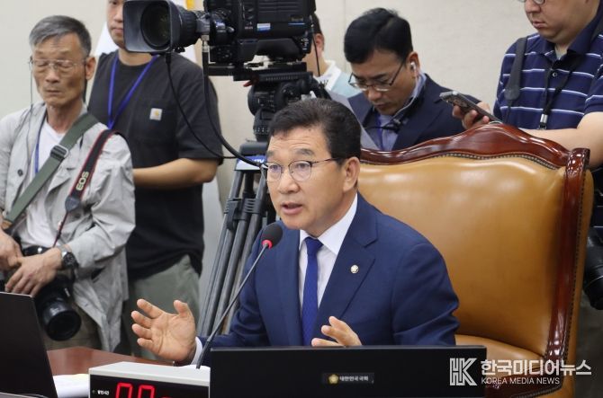 신정훈 국회 행정안전위원장