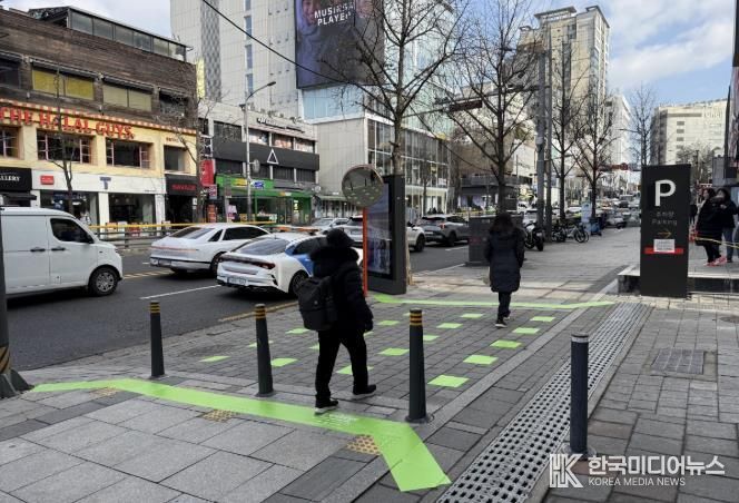 이태원역 일대 공공디자인 파일럿 프로젝트 현장(그린세이프브릿지_주간)