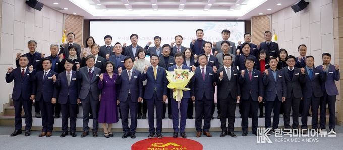 12월 31일 시청 대회의실에서 열린 제17대 서산시 부시장 이임식