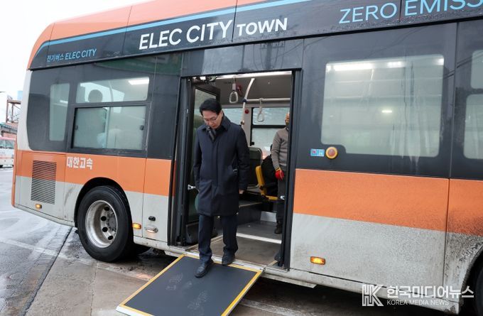 저상 전기버스 시승식