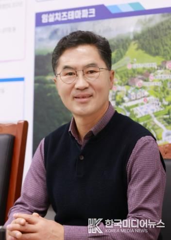 임실군, 강영구 관광치즈과장 대통령 표창…사계절 축제 성공 견인