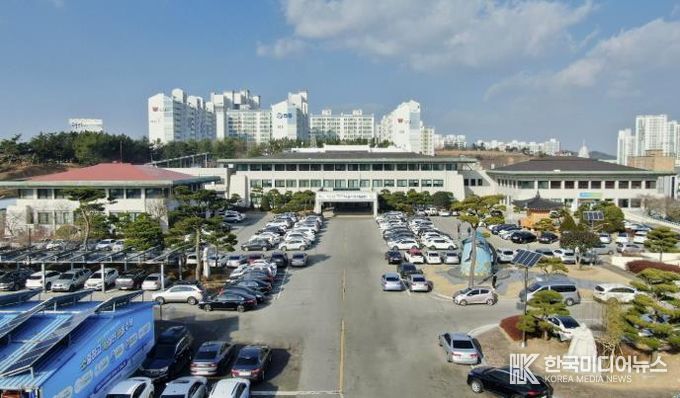 소상공인 사회보험료 사업을 추진하는 태안군청 전경