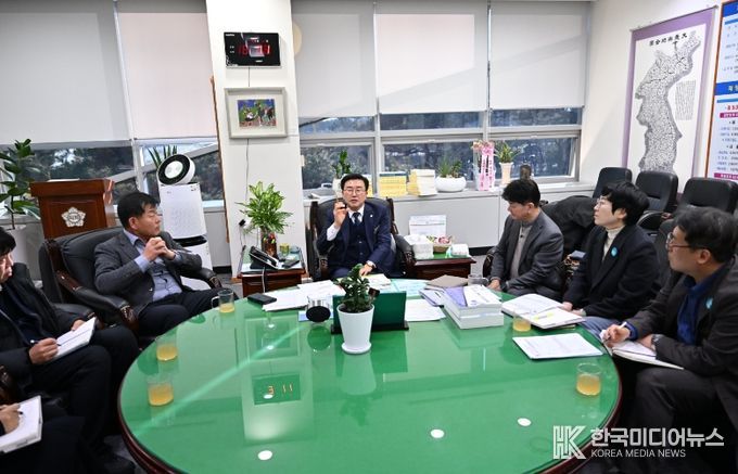 완주군의회 유의식 의장, 삼례 딸기축제 사전 간담회