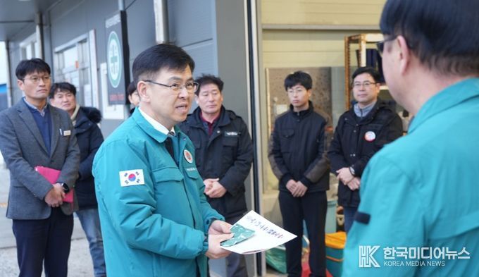 9일 신필승 서산시 부시장이 도로시설관리소를 방문해 겨울철 제설 대책을 점검했다.