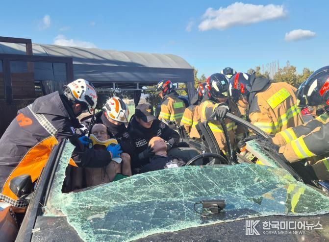 화재,구조,응급처치 신규직원들의 입체적 종합전술훈련 현장