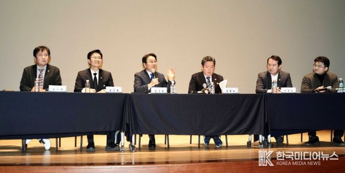 강기정 광주광역시장, 광주전남 통합 남구권역 시민공청회 참석