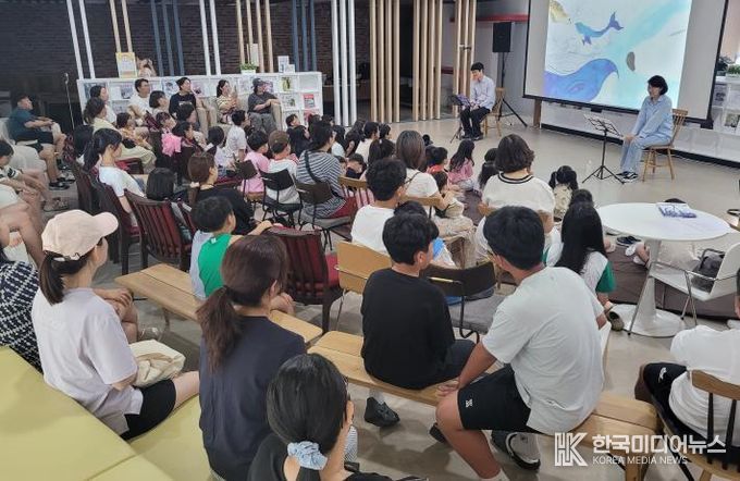 2025년 와글와글시끌벅적 말하는 도서관 운영 사진