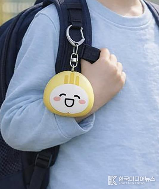 휴대용 SOS 성남벨 가방 착용 AI 생성 이미지