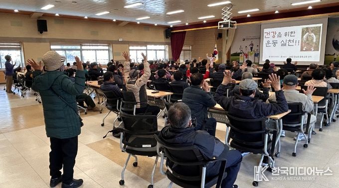 여수시는 지난 13일 여천동 주민센터와 돌산읍 전라남도교육청 국제교육원에서 지역 주민을 대상으로 심뇌혈관질환 예방 건강 캠페인을 실시했다.