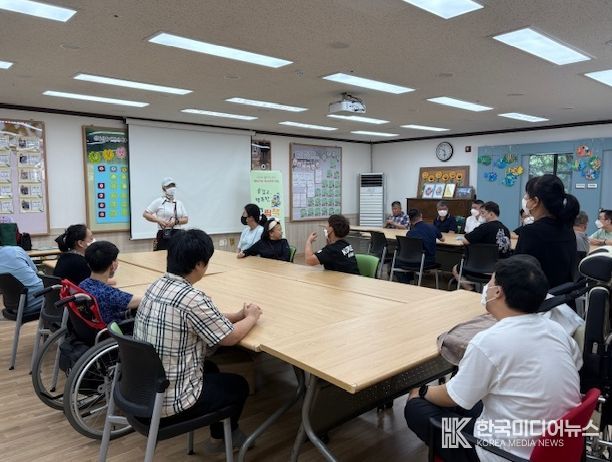 찾아가는 취약계층 독서문화프로그램 운영