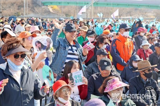 딩동댕~ 전국노래자랑 임실군편, 장미원 가득메운 인파 대성황