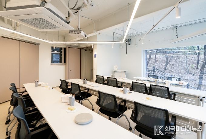 성북구, 폐경로당의 아름다운 변신... 커피향과 도자기 온기가 흐르는 성북 행복더함 개소