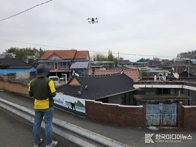 여수시가 지적재조사사업에 ‘3D 입체 드론 정밀 영상’ 기술을 도입해 율촌 득실지구(350필지, 156,361㎡)에 대한 3D드론 영상 촬영을 완료했다.