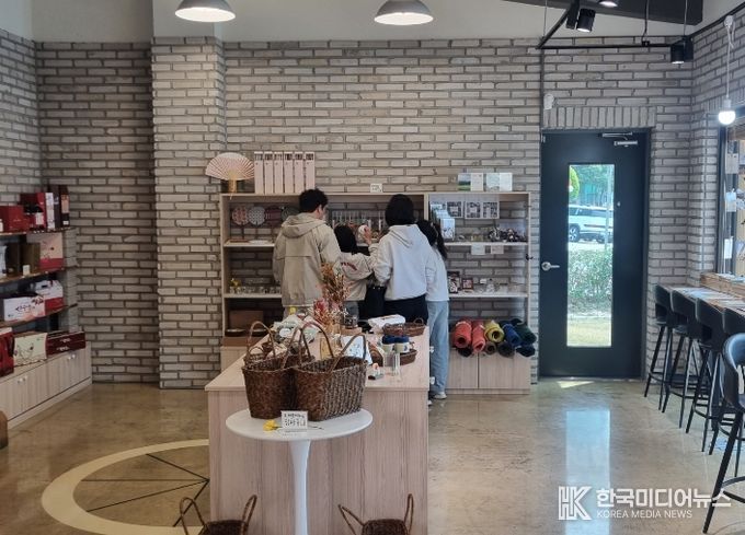 구례군, 관광굿즈‧농특산품 판매장 ‘빙구례마켓’ 개장