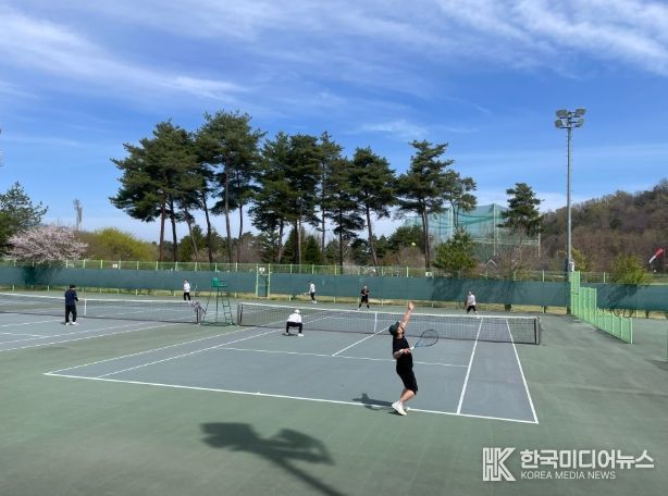 거창군 제46회 종별 선수권 및 제38회 협회장배 테니스대회 성료